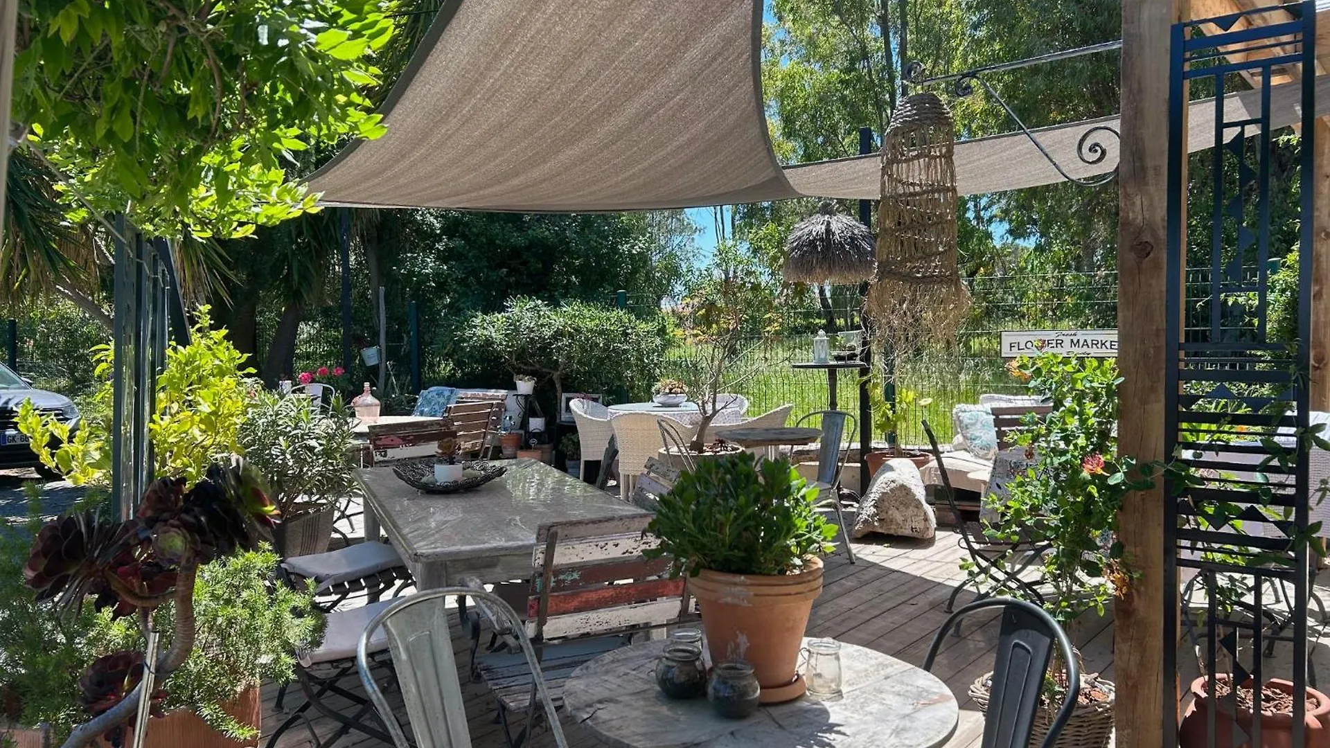 Hotel Auberge Provencale Saint-Raphael   Saint-Raphael (Var)