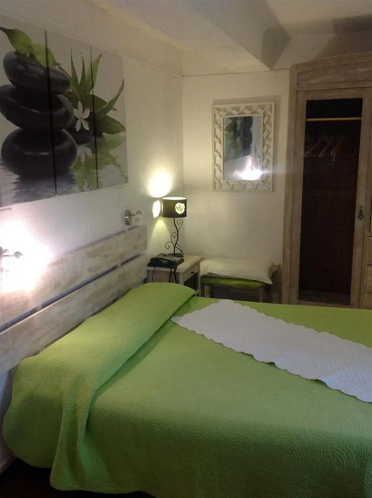 Auberge Provençale Saint-Raphaël Hotel