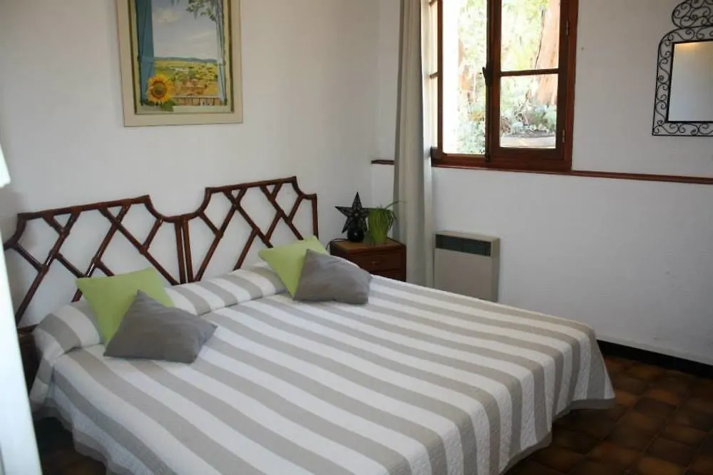 Auberge Provençale Saint-Raphaël 2*,
