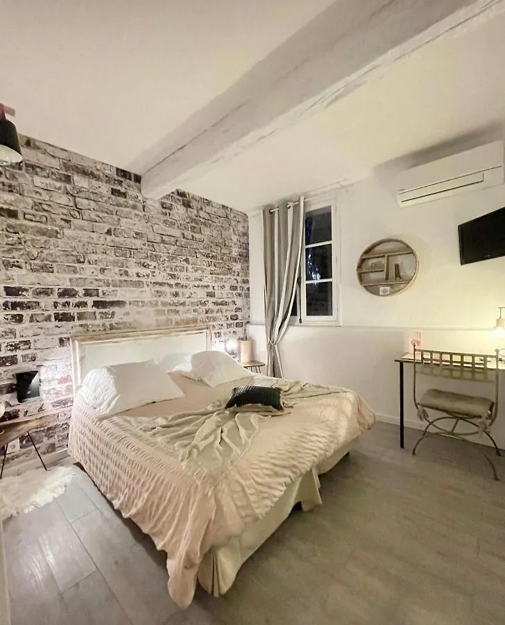Hotel Auberge Provencale Saint-Raphael  France